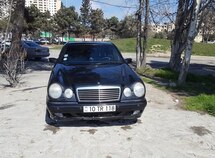 Mercedes E 280