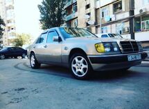 Mercedes E 200