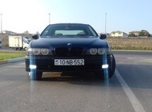 BMW 523