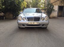 Mercedes E 220