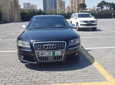 Audi S8