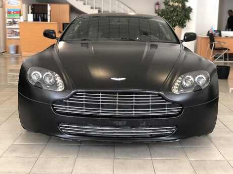 Aston Martin Vantage