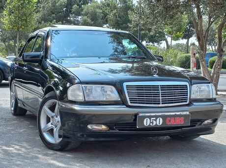 Mercedes C 240