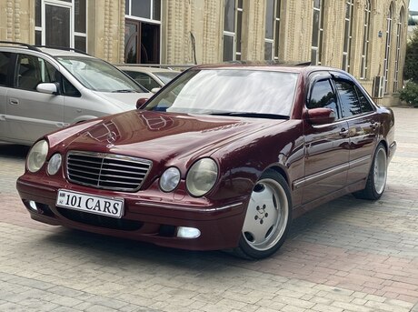 Mercedes E 320