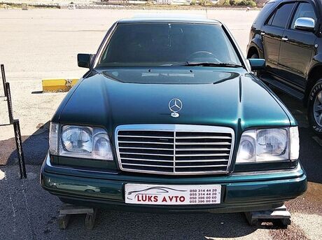 Mercedes E 220