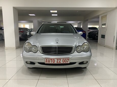 Mercedes C 200