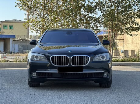 BMW 750