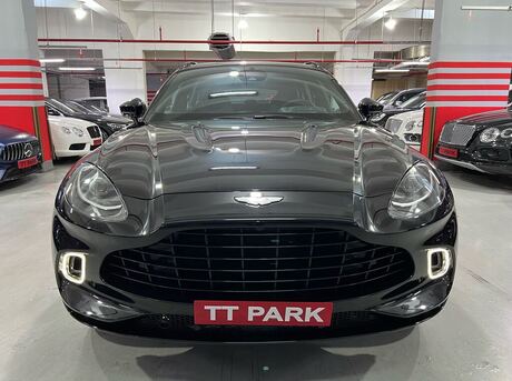 Aston Martin DBX