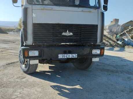 MAZ 643008