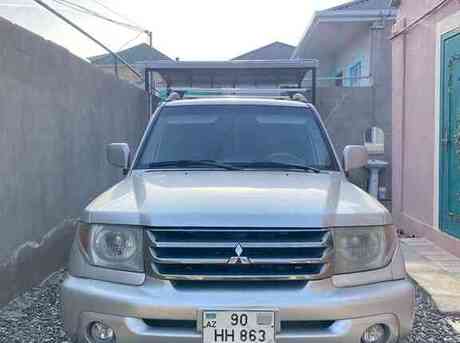 Mitsubishi Pajero io