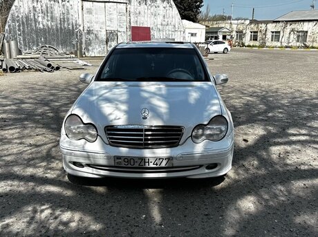 Mercedes C 240