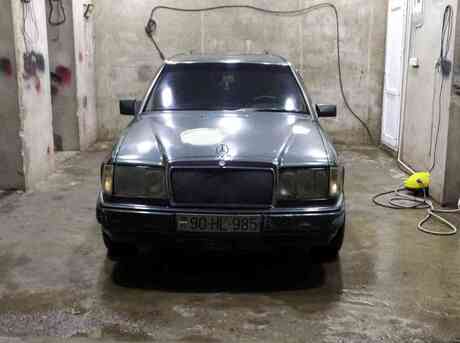 Mercedes E 300