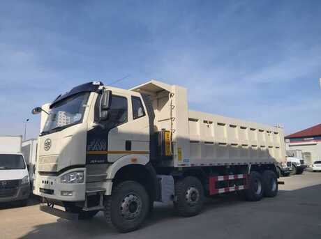 FAW J6P dumper 8x4