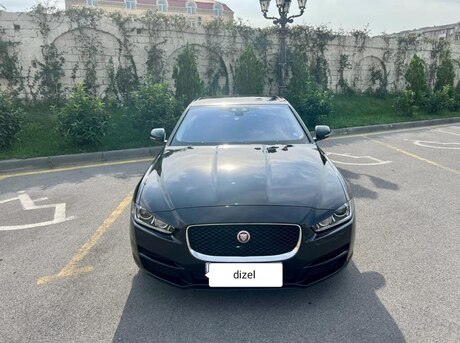Jaguar XE