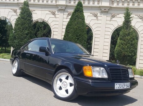 Mercedes E 320
