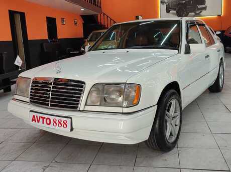 Mercedes E 230