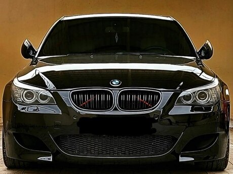 BMW M5 2005