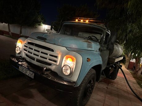 ZIL 130