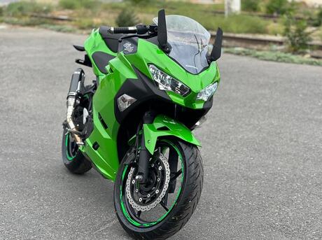 Kawasaki Ninja 400