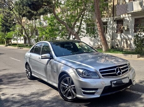 Mercedes C 220