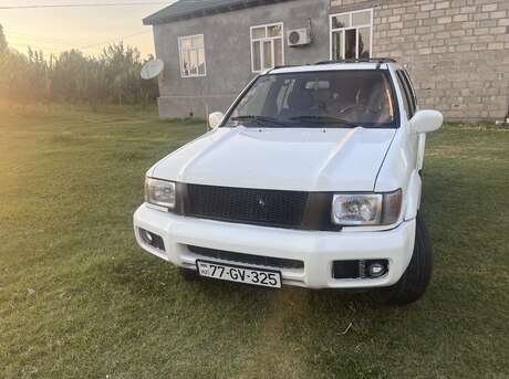 Infiniti QX4