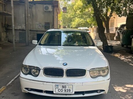 BMW 745