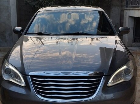 Chrysler 200