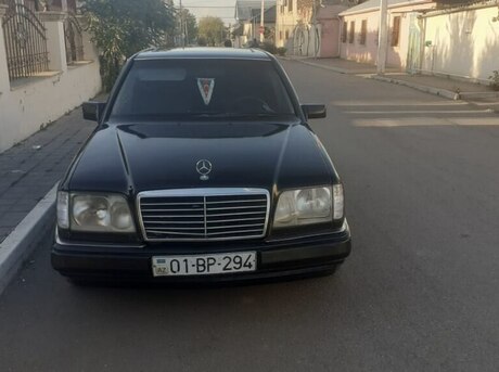 Mercedes E 300 1986