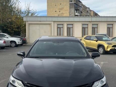 Toyota Camry 2019
