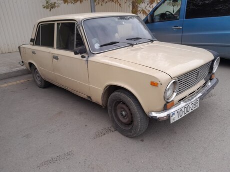 LADA (VAZ) 21011 1982