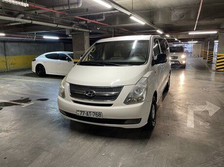 Hyundai H-1 2011