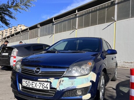 Opel Astra 2010