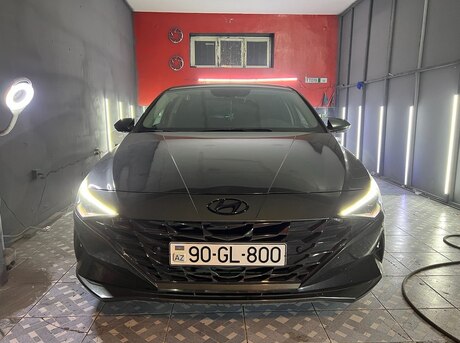 Hyundai Elantra 2022