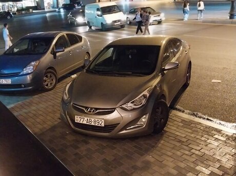 Hyundai Elantra 2013