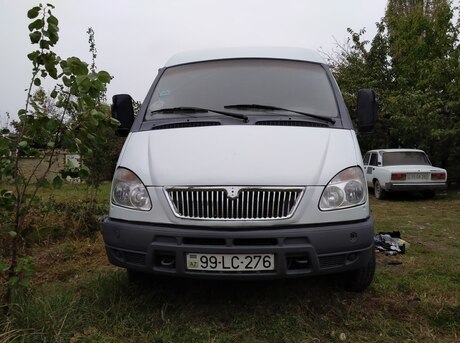 GAZ 2705 2004