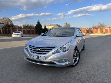 Hyundai Sonata 2010