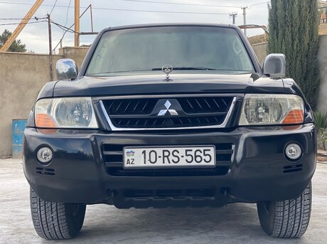 Mitsubishi Pajero 2005
