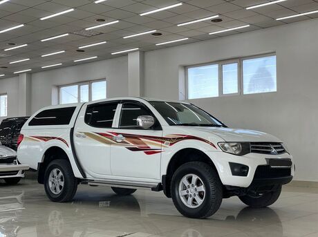 Mitsubishi L200 2014