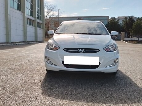 Hyundai Accent 2015