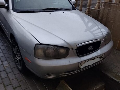 Hyundai Elantra 2001