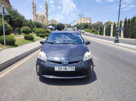 Toyota Prius 2012