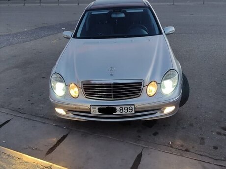 Mercedes E 240 2004