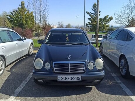 Mercedes E 240 1999