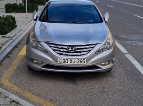 Hyundai Sonata 2010
