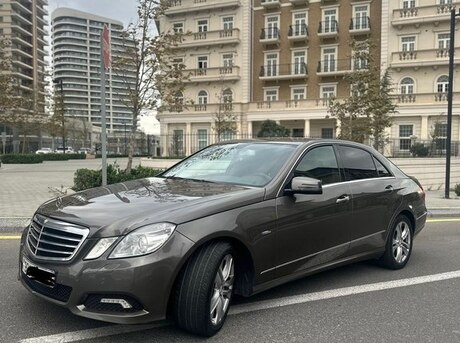 Mercedes E 220 2010