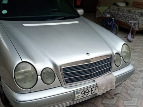 Mercedes E 220 1999