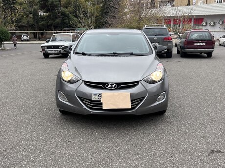 Hyundai Elantra 2013