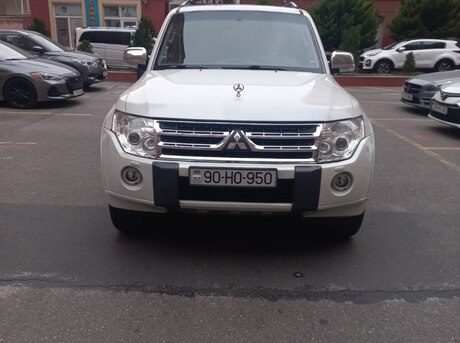 Mitsubishi Pajero 2010