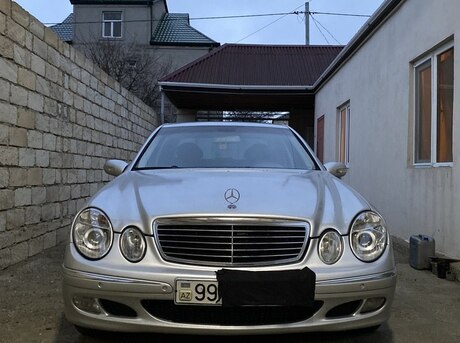 Mercedes E 270 2003