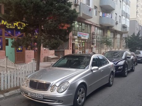 Mercedes E 270 2002